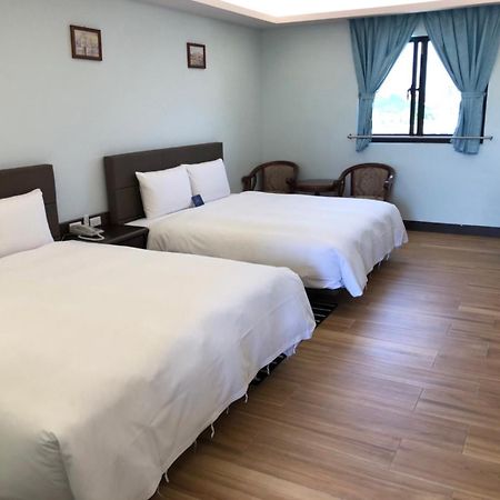 Menippe Hotel Kaohsziung Kültér fotó