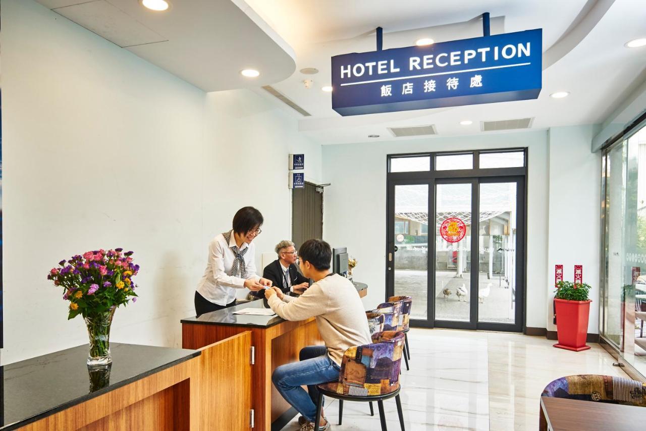 Menippe Hotel Kaohsziung Kültér fotó