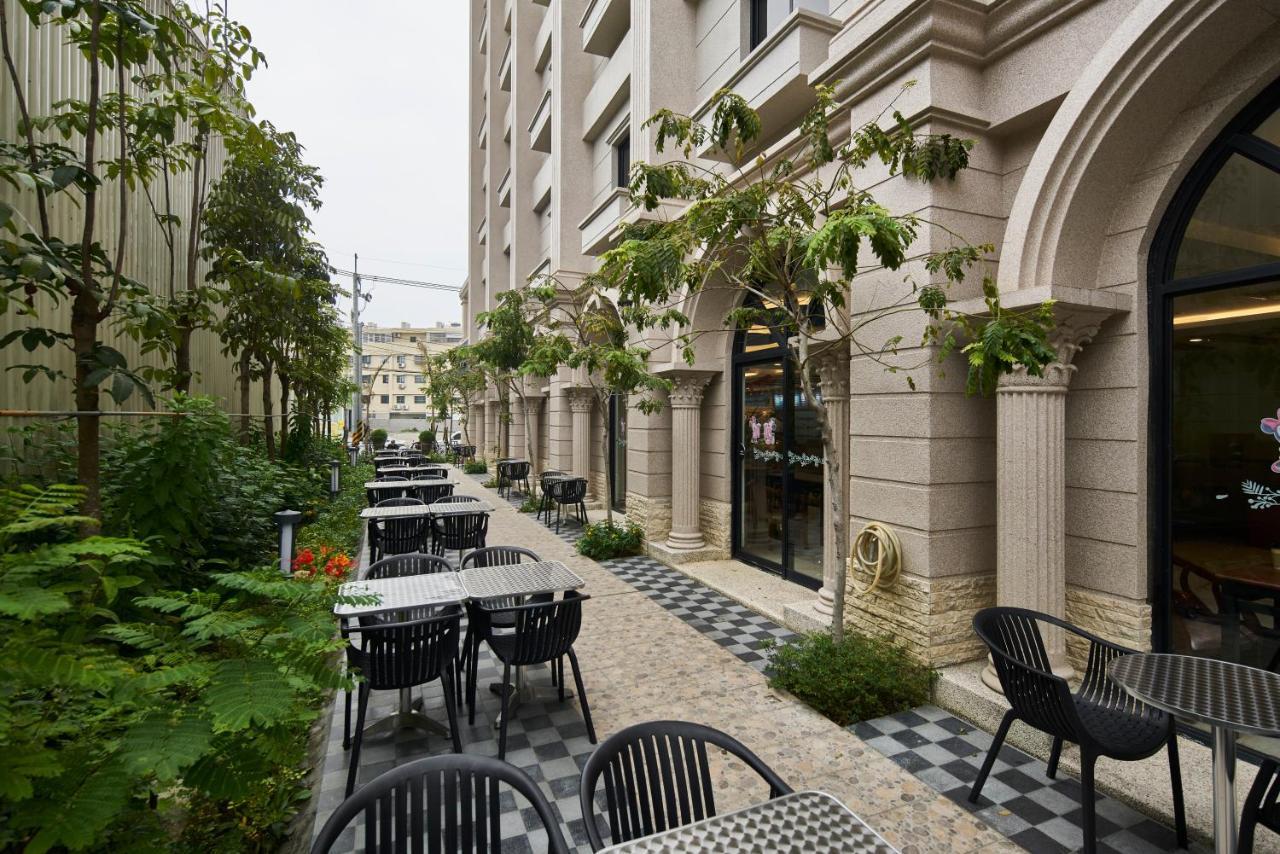 Menippe Hotel Kaohsziung Kültér fotó
